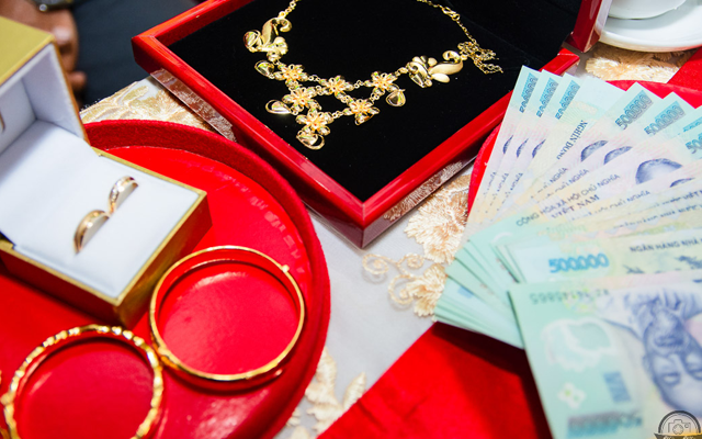 Biến động giá vàng